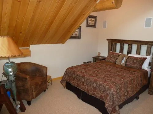 Log Home Great for Families!  Walk to Frisco Main Street. Near Copper Mtn.