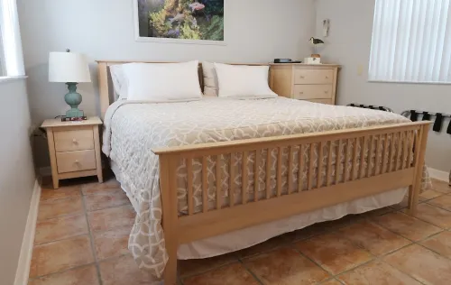 Bayside: Bayfront Villa W/ Free Onsite Boat Ramp Marina & Trailer Parking.