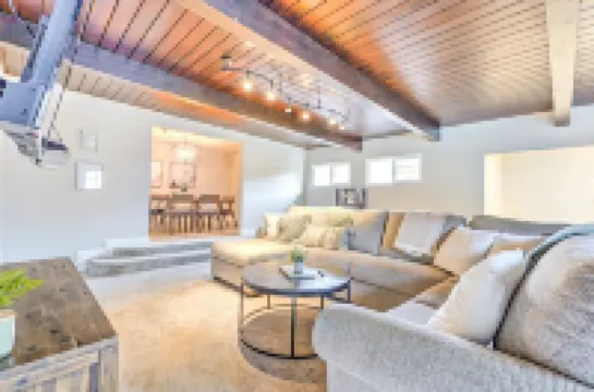 Home near Calistoga w/ heated pool & hot tub