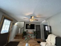 Small private home walking distance to Suny Potsdam/Clarkson!