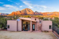 Heated Infinity Pool - New West Sedona - Spectacular Red Rock Views