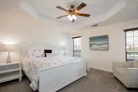Right Outside of New Orleans - Amazing Family-Friendly 4BR Waterfront Home