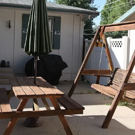 Grandma & Grandpa's House, Come Enjoy the Mountains   STR - 136