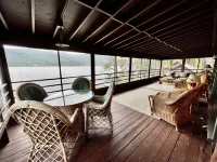 Pine View Cabin: Rustic Hayden Lake Cabin with Bunkhouse and Private Dock - Chalets