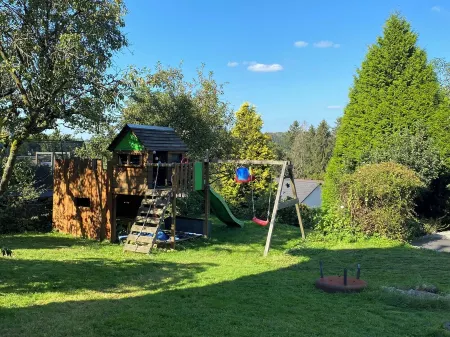 Beautiful, newly renovated apartment with terrace, 2 min. to the highway Отели в г. Вермельскирхен