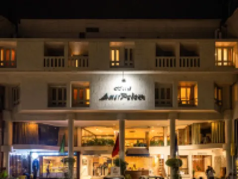 Hotel Amer Palace Hotels near Taj Mahal Palace