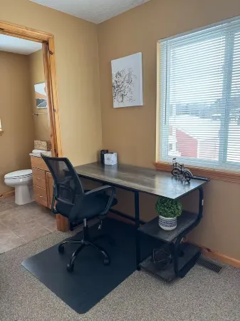 Waterfront Retreat with AC and WiFi in Houghton Lake