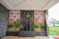 The Carnation Mound Hotels near Jim Corbett Museum