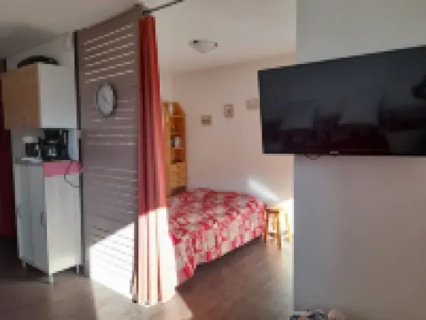 Accommodation for 6 people, Mont Blanc view and at the foot of the slopes 薩莫安斯酒店