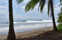 Lagoona Beach Bungalows Hotels in Cijulang