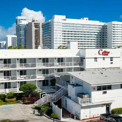 Collins Hotel Hotels near Normandy Shores Golf Course