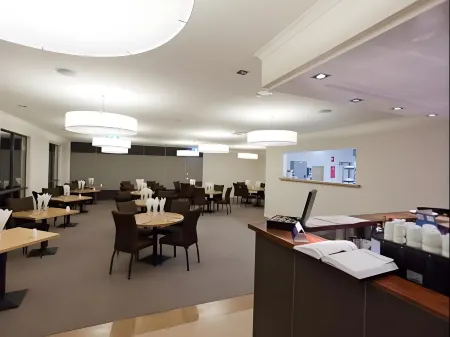 Bairnsdale International Отели рядом с достопримечательностью «St Mary's Catholic Church»