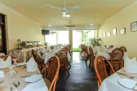 Tropic Inn - breakfast
