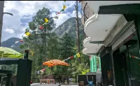 Shanti Cafe & Hostels