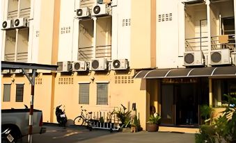 S&P Service Apartment