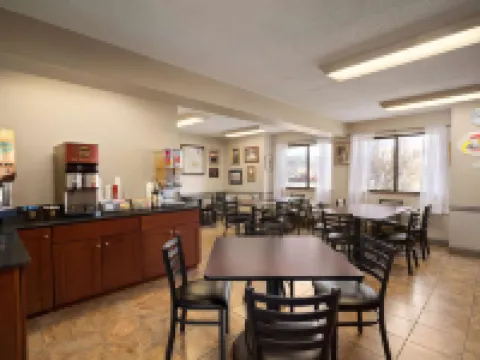 ซุปเปอร์ 8 บายวินด์แฮม อิธากา โรงแรมในอิธากา