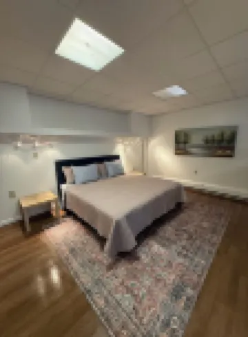 Modern, Huge, Hot Tub, Game Room! <1 Mile from Lk Michigan, Ada & Kid Friendly! 海斯酒店