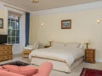 Lammas Park House Hotels near Warren Golf Club