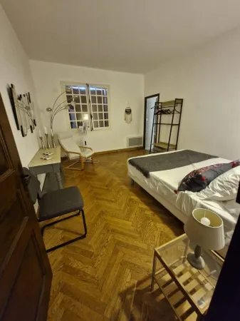 Villa en Plein Coeur d'Uzès Отели рядом с достопримечательностью «Uzes Cathedral»