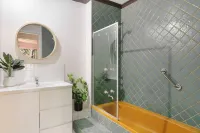 Goughs Retreat - Convenient to lake and mountain.