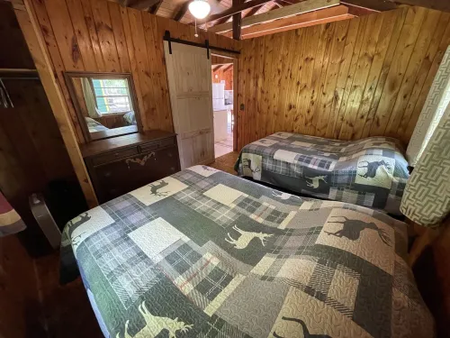 Roomy Cabin With Beautiful Views - Cabin 2.5 at Green Valley Resort