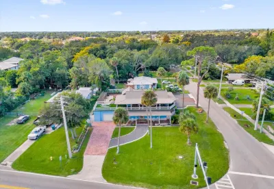 The Real McCoy: Historical Charm w/Pool, Views Hotels near Lavender Fields Day Spa