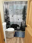 One Room Guest House with Hot Tub, Three Twin Beds, One Futon, Kitchen, Bathroom