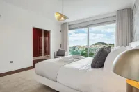 Suburban Views by Homie Hotell i São Roque
