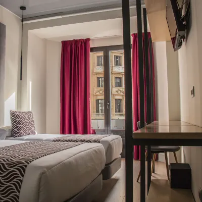 Hostal Juliette-Gran Vía Hôtels à proximité de : Théâtre Rialto