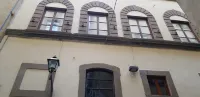 Residenza Alessandra Hotels near Aria Art Gallery