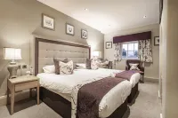 The Royal Oak Hotel, Welshpool, Mid Wales Hotels in Chirbury with Brompton