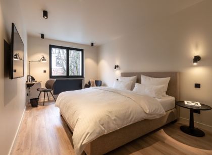 The Adams - Self Check in Hotel