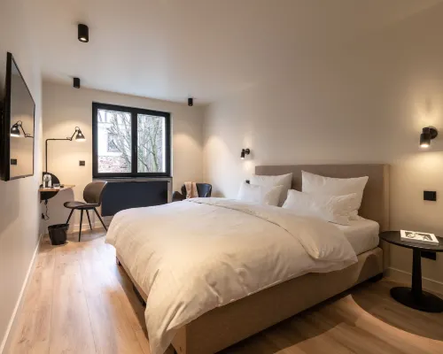 The Adams - Self Check in Hotel Hotels near Cafe Beeg