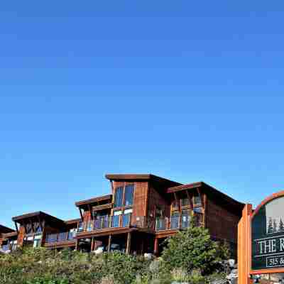 Pacific Rim Retreat Hotel Exterior
