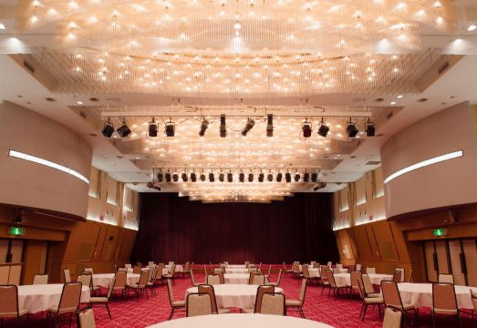 Hotel And Spa Kyoto Eminence의 대형 온천 내부