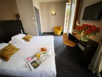Hotel Molière - Yolcu Alma/Bırakma Hizmetleri
