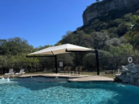 Seven Bluff Cabins Hotels in Uvalde County