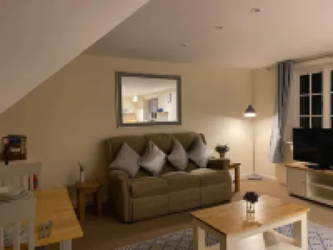 Apartment - Sleeps 2 - Pet Friendly - Parking Hotels in Ludlow