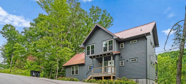 Escape to Elegance by Ghosal Luxury Lodging Hotels in Sevierville