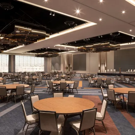 Hyatt Regency Salt Lake City Отели рядом с достопримечательностью «Конгресс-центр Salt Palace»