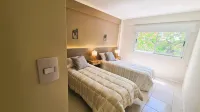 Las Acacias Apart Hotel a 
