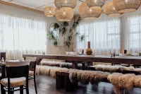 Lake Mahinapua Hotel - Hostels