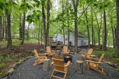 Spacious 4-bed~2 Bath home in Gouldsboro with AC, WiFi, Game-room and Firepit!