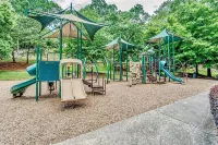 Modern 4 bedroom 4 bathroom home offered for extended stays.