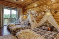 兩棟木屋! 可住24人，孩童主題上下鋪房間，熱水浴缸，山景 - 精品