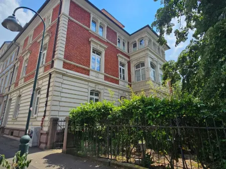 Historical Luxury Homes - Stadtvilla Mit Jacuzzi Und Garten Отели рядом с достопримечательностью «Фрайбургская Высшая школа музыки»