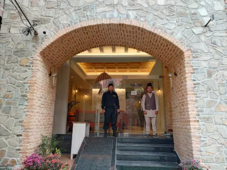 Arushi Boutique Hotel