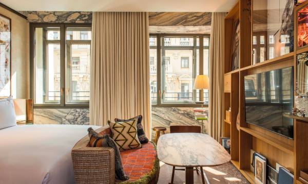 Brach Madrid - Evok Collection
