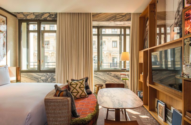 Brach Madrid - Evok Collection
