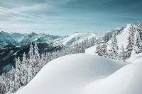 Aurora Mountain Chalet